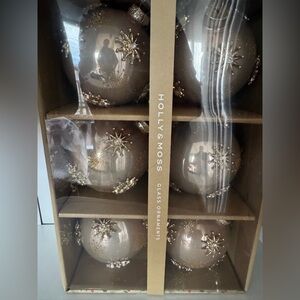 Holly & Moss Glass OrnamentsSet of 6Champagne Gold Snowflake Embellished NEW